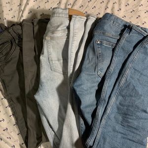 3 Jeans Bundle Waist 30. Dark Green, Light Blue, Dark Blue
